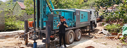  Truck-mounted water well drilling rig